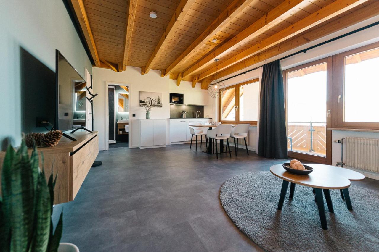 Moderne 2 Zi.-Fewo Blackforest Art Naehe Freiburg Simonswald Exterior photo